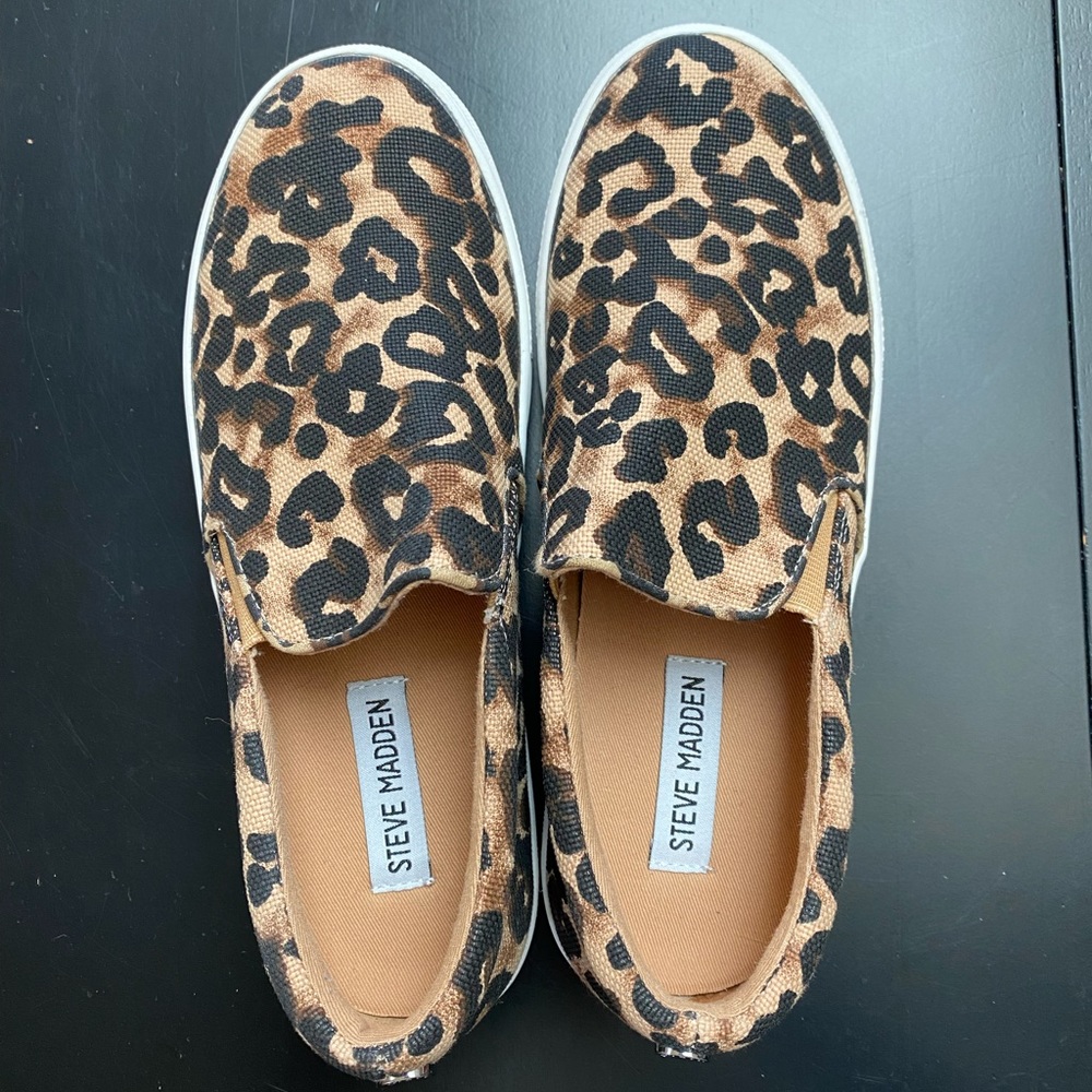 Steve Madden slide on sneaker